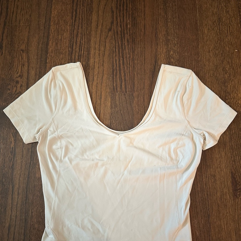 Lululemon Athletica Cream Short Sleeve T-Shirt
